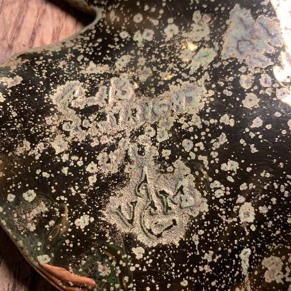 Virginia Metal Crafters Big Fig Leaf Tray 0ver 3 lbs brass 10 x 8 1/2 inch - Picture 5 of 6